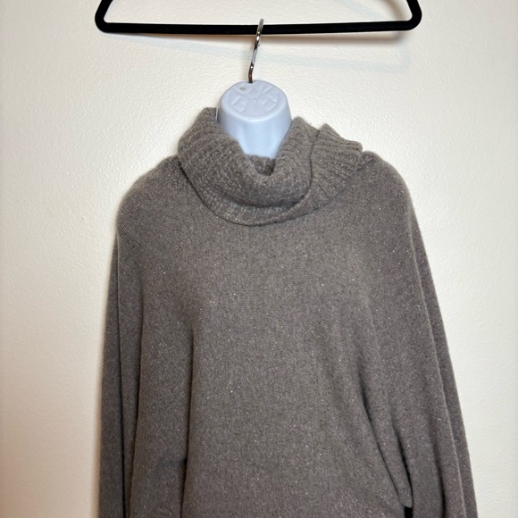 Autumn Cashmere Knit Turtle Neck Dolman Sleeve Sweater - Picture 2 of 4
